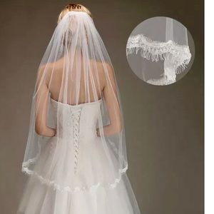 New Beautiful eyelash lace 1T veil white or ivory